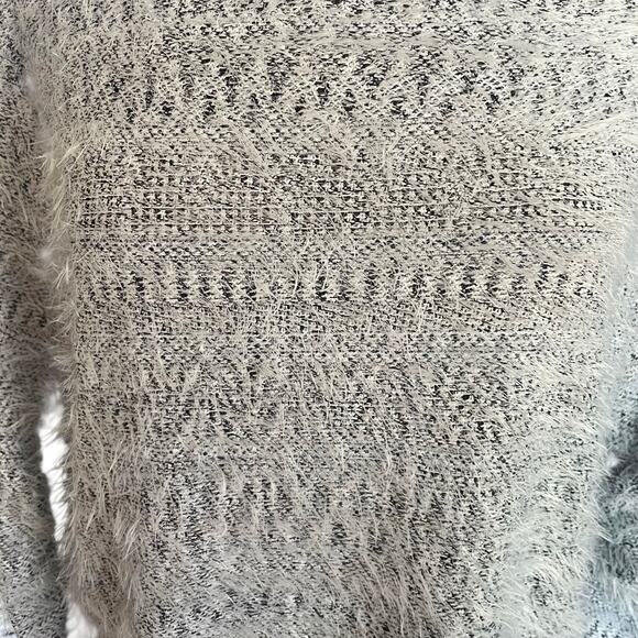 Vince Camuto Gray Fuzzy Funnel Neck Sweater Sz 2X Wide Sleeve Contemporary - Picture 4 of 10